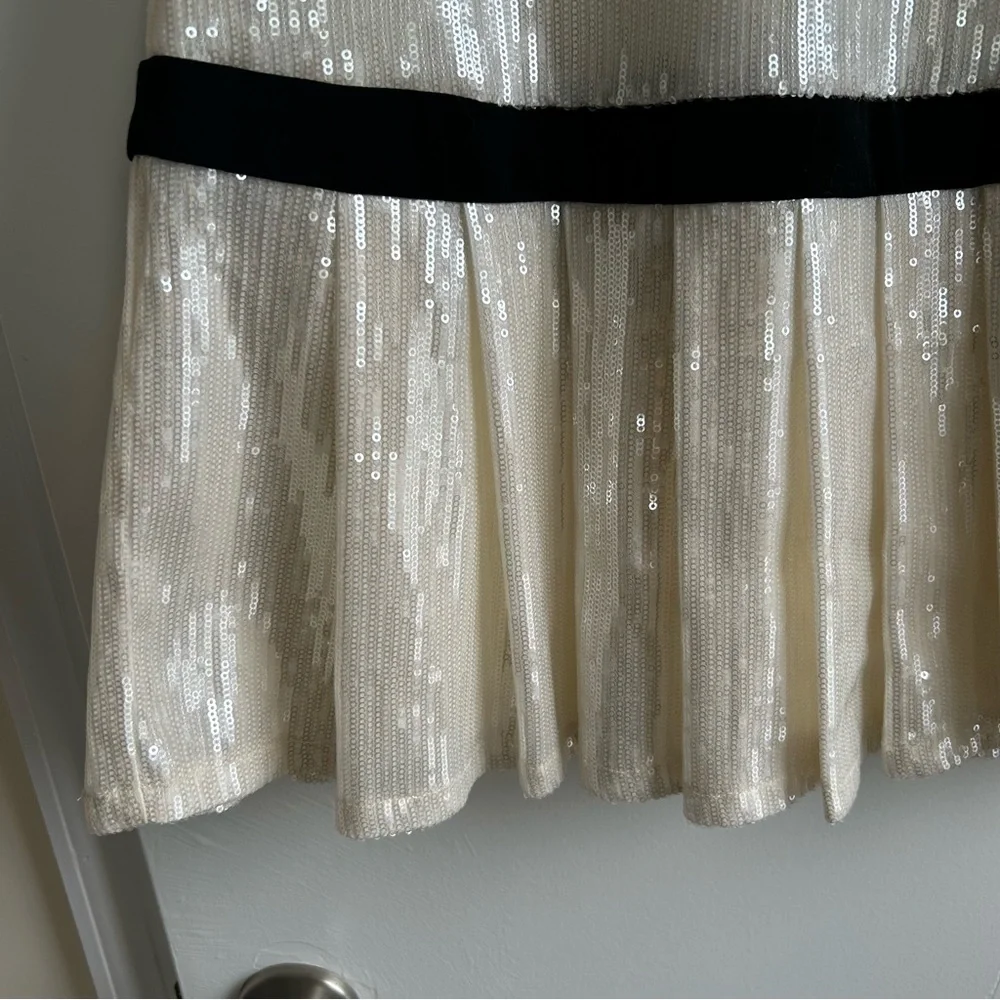 NWT White Sequin Black Trim Micro Mini Dress V Neck Sleeveless Concert Going Out - Picture 6 of 6